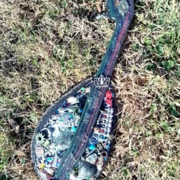 Altered Art mandolin..wall art..hanging decor - Picture 13 of 14